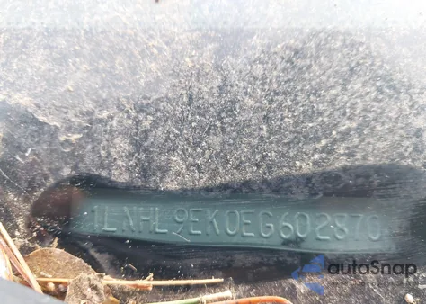 2014 Lincoln Mks z USA, uszkodzony, nr VIN 1LNHL9EK0EG602870